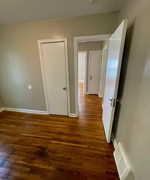 2015 Russell Ave N — Photo 10