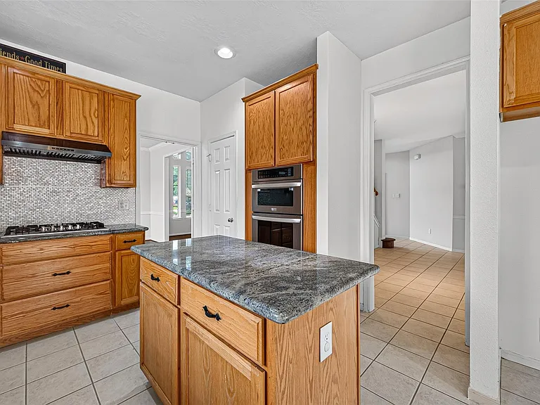 2502 Rosebluff Ct — Photo 11