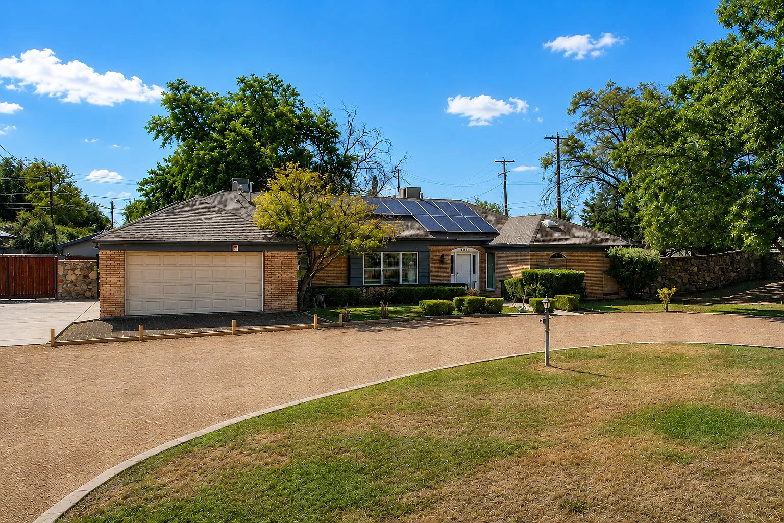 5051 Montoya Dr — Photo 2