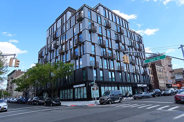 Rented by Rennit Inc. | media 45