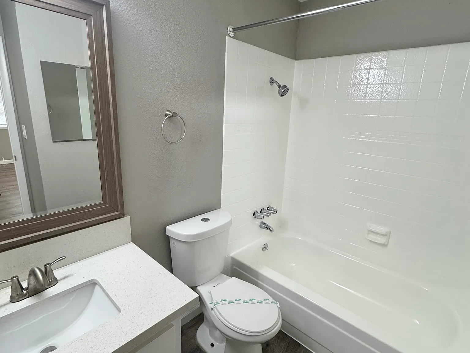 Studio, 400 sqft, $801 — Photo 3