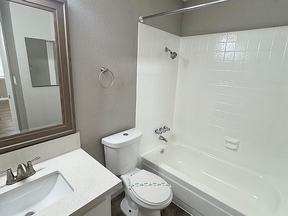 3rd image of 6425 Casada Way #19