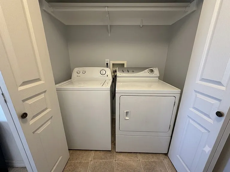 725 Liberty St #2 — Photo 5