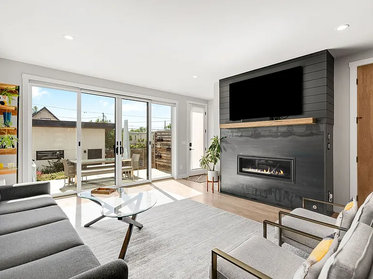 3524 Mariposa St — Photo 9