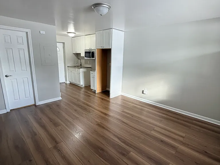 131 Cosey Beach Ave #A6 — Photo 2