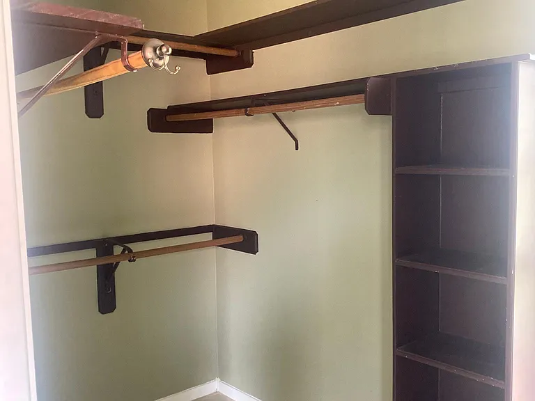 Master closet-other side