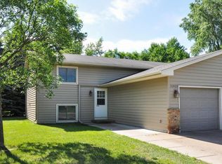 11025 Osage St NW, Coon Rapids, MN 55433