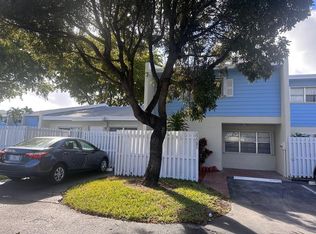 22285 SW 103rd Ave, Miami, FL 33190