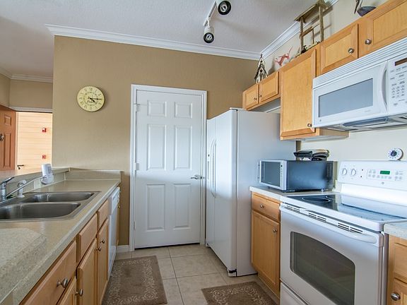 4th image of 260 Old Village Center Cir Unit 8211