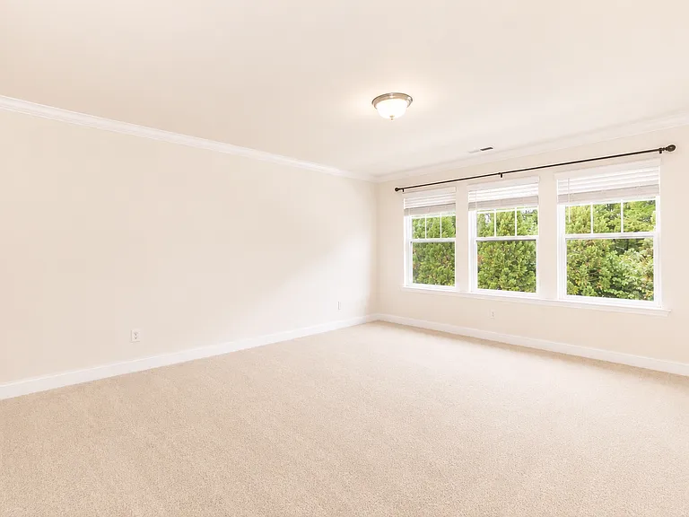 1013 Brennan Green Ct — Photo 12