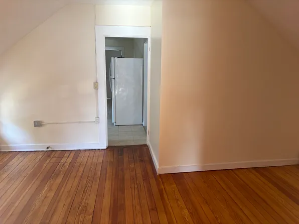 5 Prospect St #2, Bristol, RI 02809
