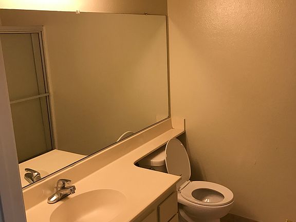 5th image of 10135 Hillhaven Ave APT 211