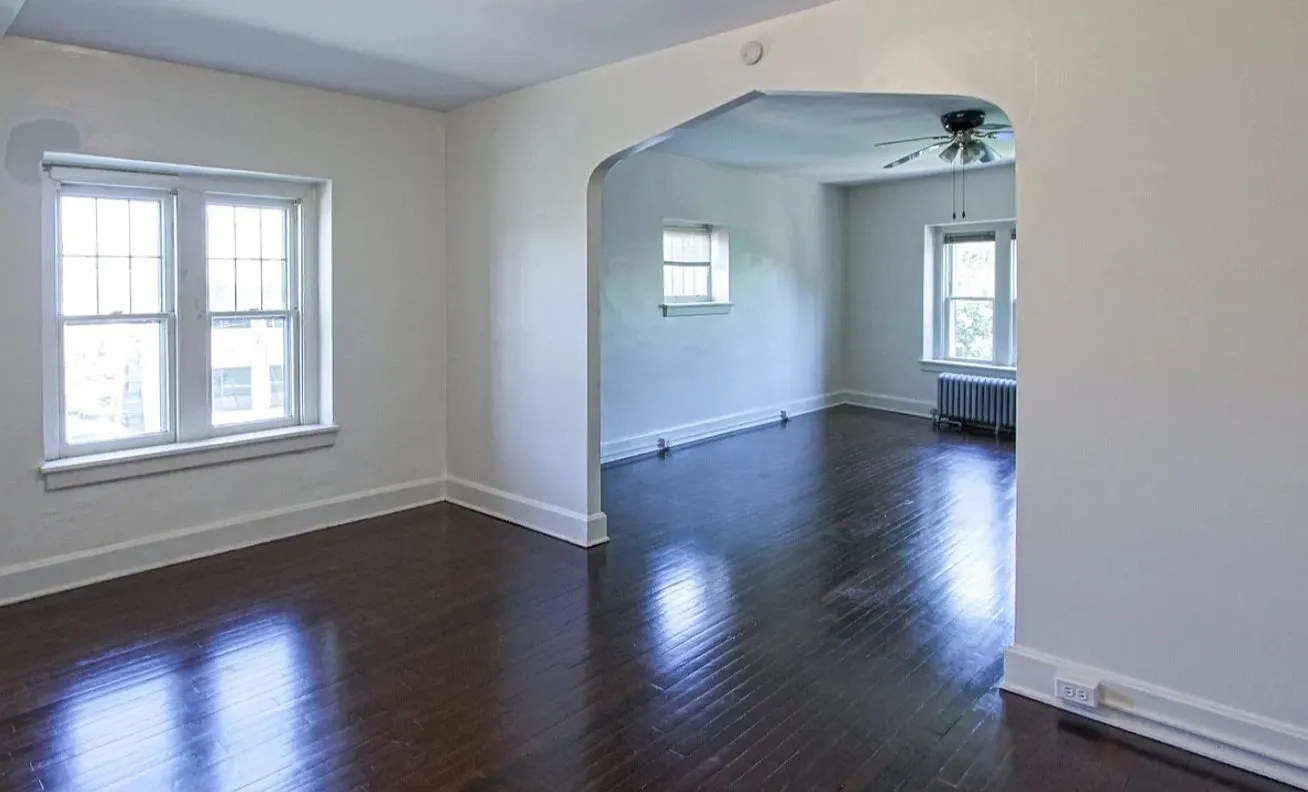 Empire Apartments — Photo 4