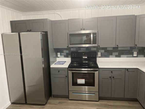 4000 Greenwood Ave APT 2