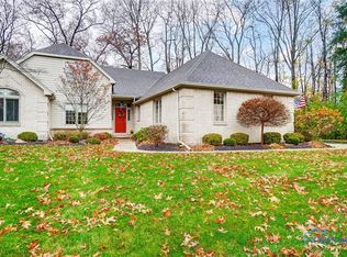 6633 Carrietowne Ln, Toledo, OH 43615