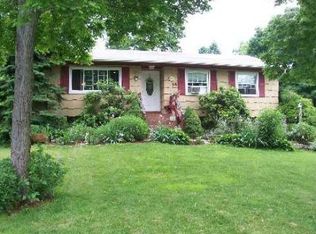 16 Colgate St, Port Jefferson Station, NY 11776