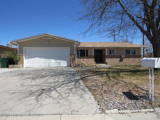 1st image of 3000 N Vista Cir
