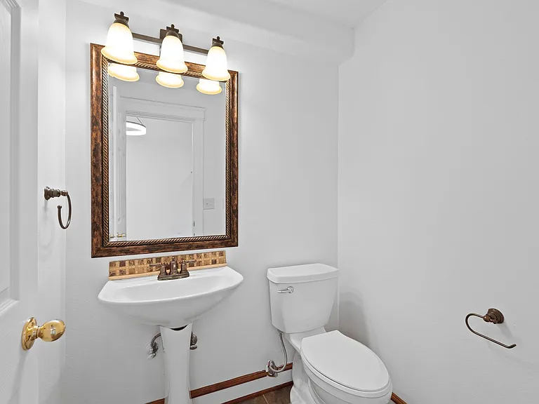 3140 NE 103rd Pl — Photo 7