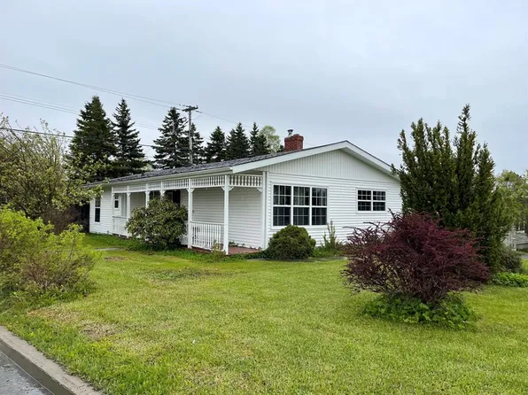 42 Sutherland Drive, Grand Falls-Windsor, NL A2A2G1