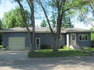 241 5th Ave NE, Garrison, ND 58540