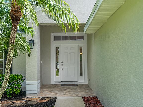 2nd image of 4107 SW Endicott Street