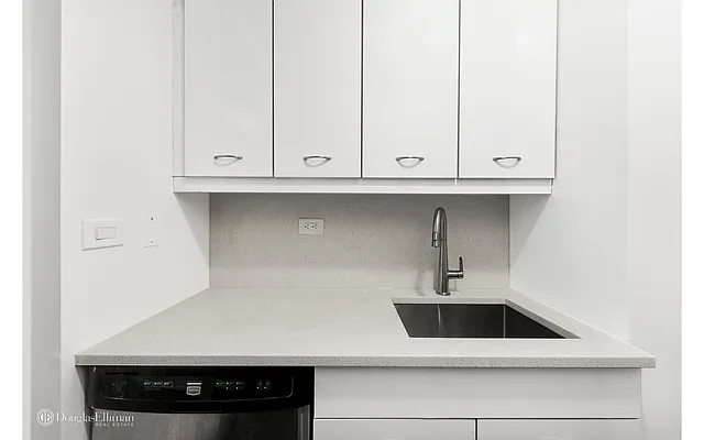 Rented by Douglas Elliman | media 16