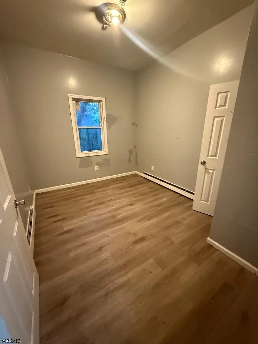 2 bed, 1.0 bath, 700 sqft, $1,450 — Photo 3