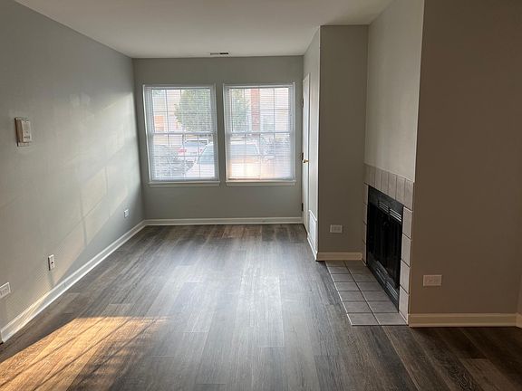 2nd image of 1307 Wyndham Dr APT 104