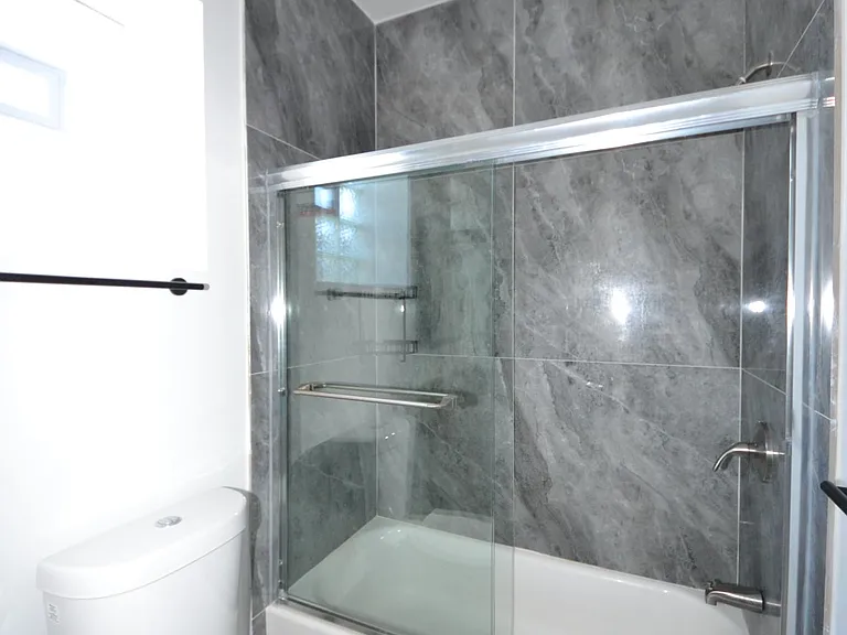 461 W 28th St #2F — Photo 7