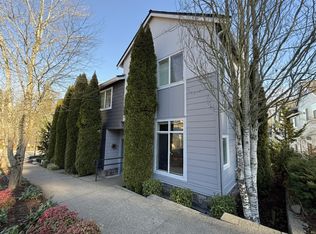 202 Shangri La Way NW, Issaquah, WA 98027