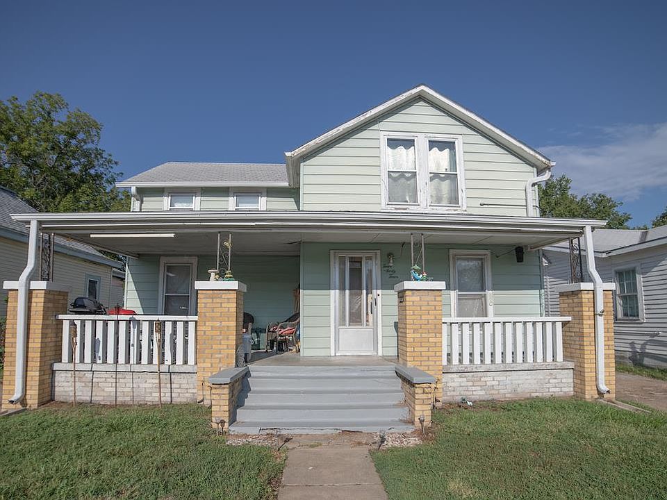 1st image of 444 Montrose St