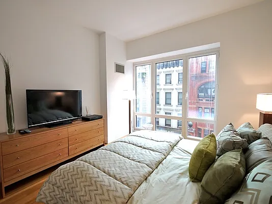 Rented by New York Residence | media 35