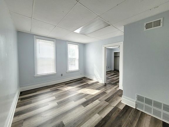 3rd image of 1006 Davis Ave NW APT 3