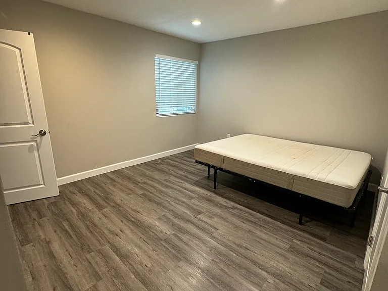 15770 Brookhurst St — Photo 3