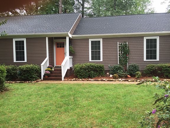2nd image of 305 Moss Ave