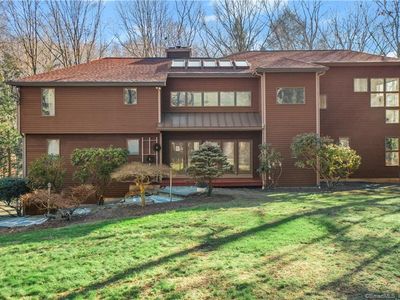 258 Pinewood Trl, Trumbull, CT, 06611
