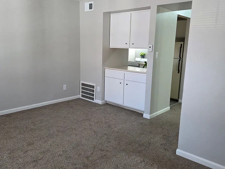 Fountain Lake Apartment Homes — Photo 25