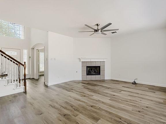 5th image of 3812 Red Oak Trl