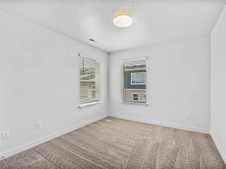 4287 E Golden Grv — Photo 21