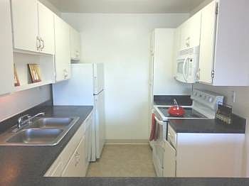 2nd image of 808 Comet Dr APT 115