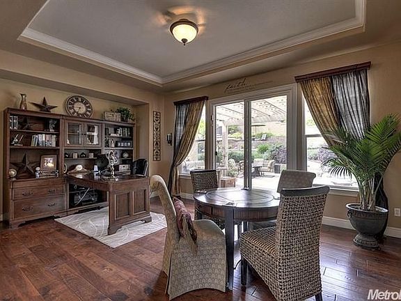 4th image of 1569 Oak Hill Way