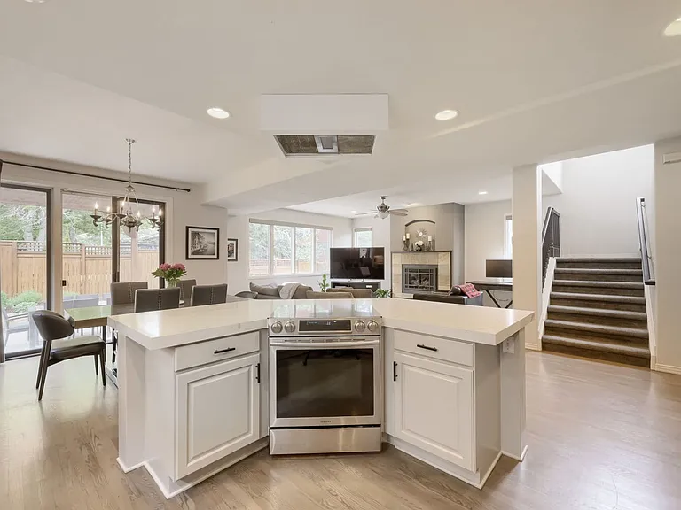 927 Poplar Pl — Photo 8