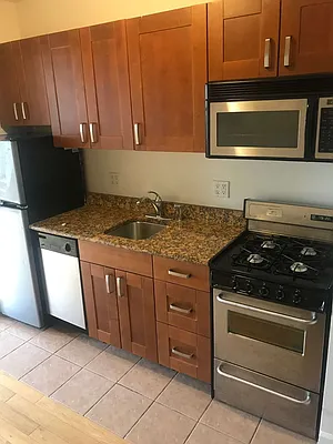 Rented by PMG Real Estate  | media 7