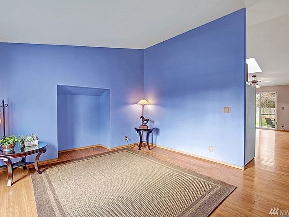 3rd image of 304 N Park Dr