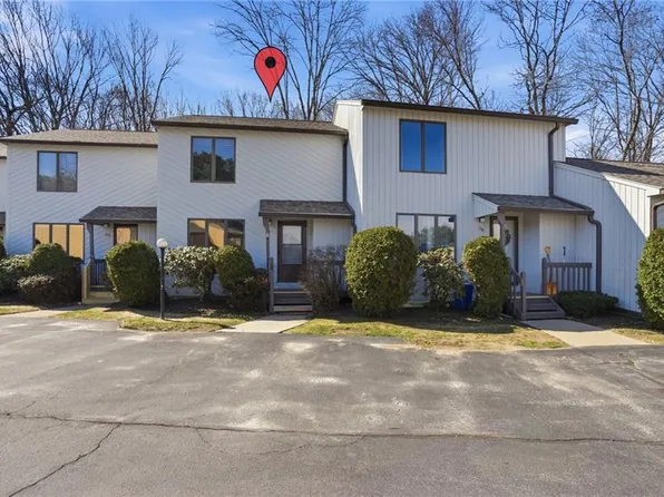 53 Kristee Cir, West Warwick, RI 02893