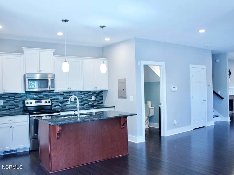 275 Sheldon Rd — Photo 8