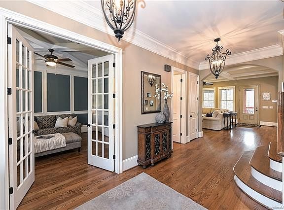 5th image of 107 Willow Bend Ct