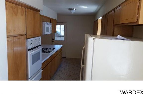 4th image of 2430 Miami Ave