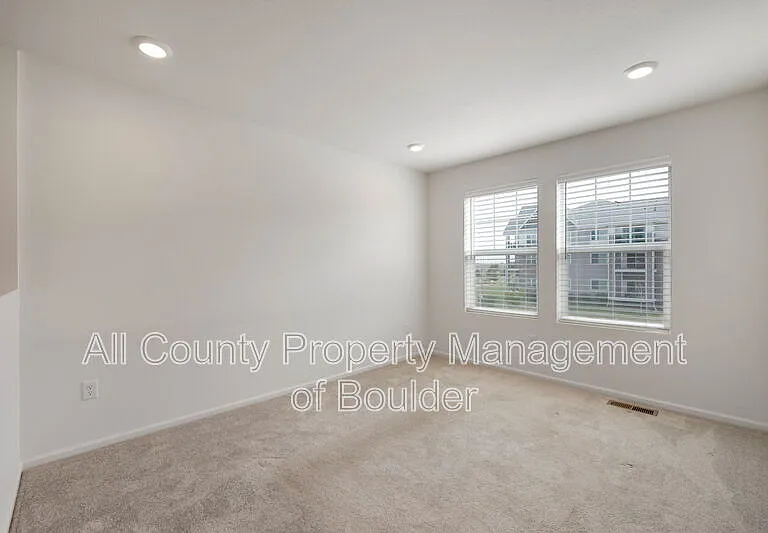2455 Alpine St — Photo 17
