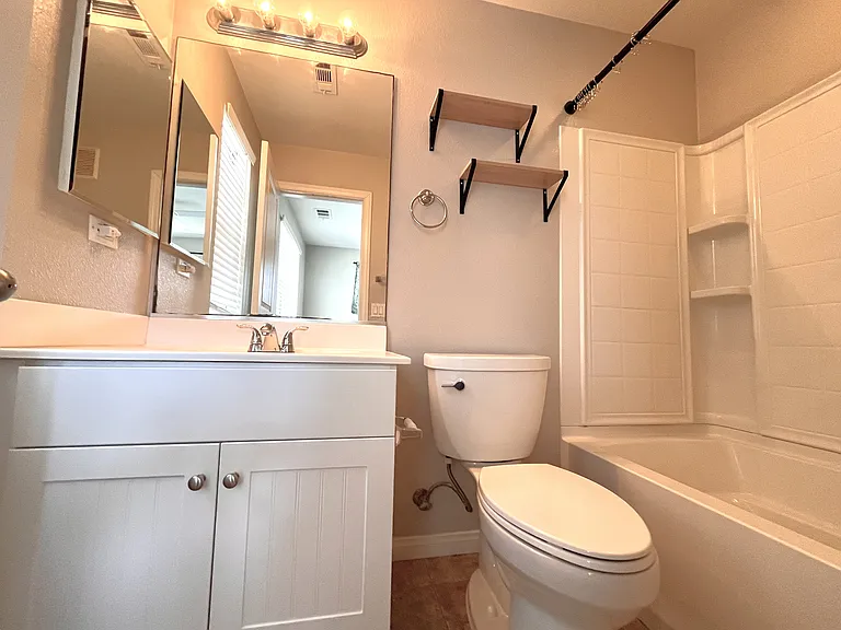 820 Harbor Cliff Way #260 — Photo 18